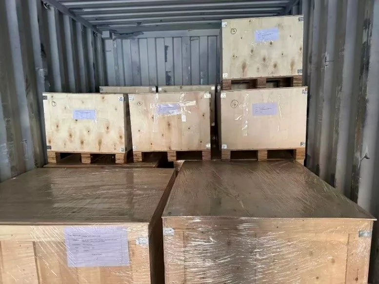 16 Formen von Carton Jack werden zur Massenproduktion an das Werk in Vietnam geliefert